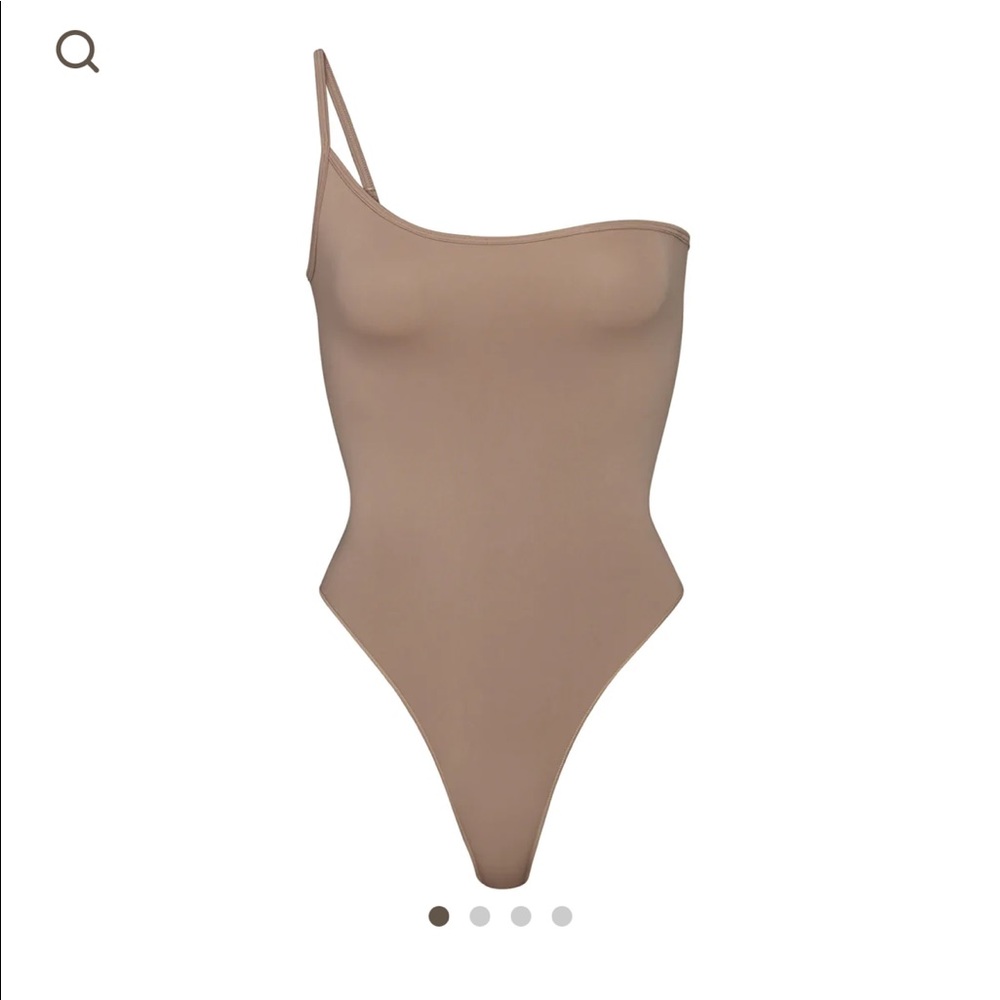 SKIMS ESSENTIAL ONE SHOULDER BODYSUIT
